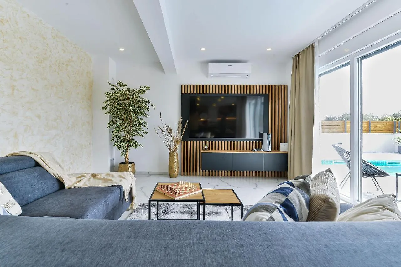 Villa Jomani 비빈제